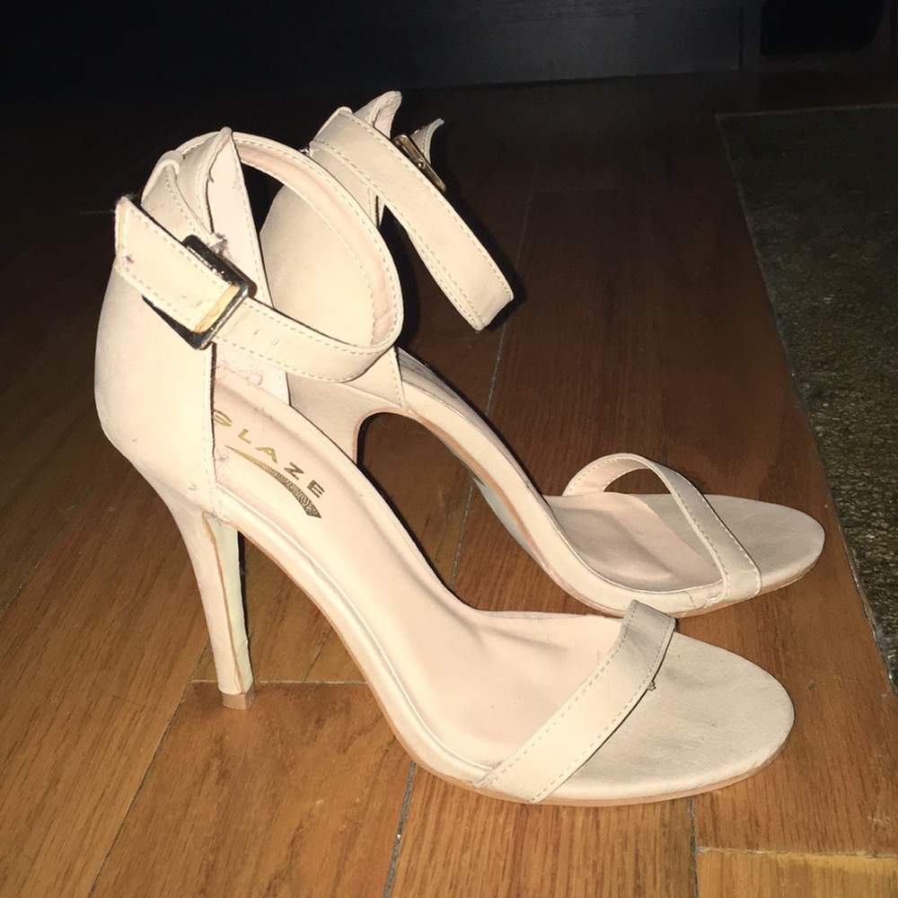 Ankle strap heels - Nude